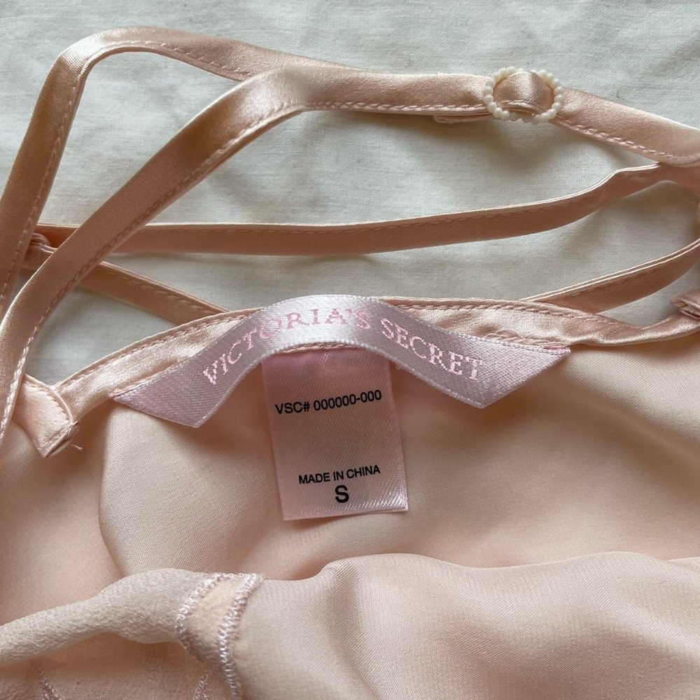 Victorias secret Vintage 1990’s viral rare pink peach 100% silk slip dress w bow - Picture 3 of 3